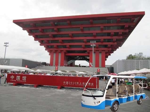 躍迪電動(dòng)旅游觀光車在世博會中國館門口