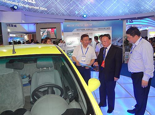廊坊展會(huì)躍迪電動(dòng)汽車(chē)受追捧
