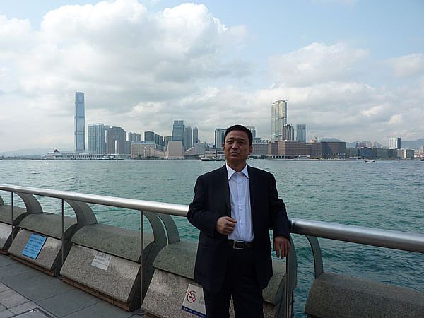 河北新宇宙:與科研機構(gòu)合作研發(fā)移動警務(wù)室