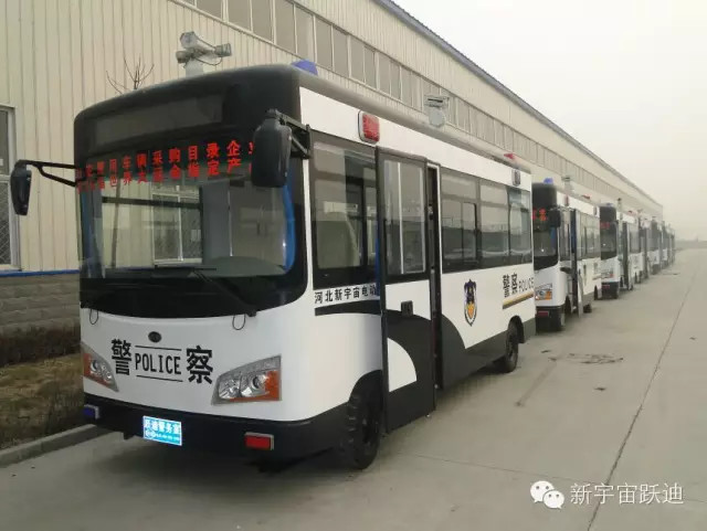 躍迪移動警務(wù)室發(fā)車新疆喀什—加速推進治安維護