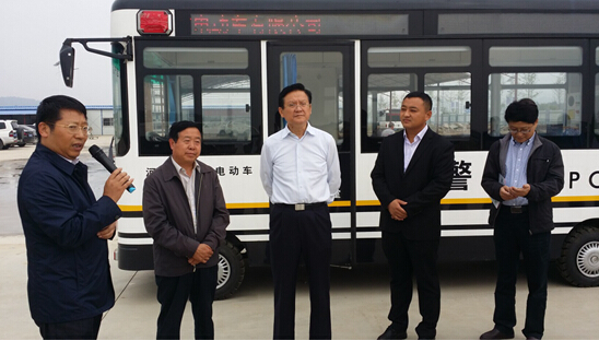 陜西省政協(xié)副主席、民革省委主委李曉東到躍迪集團陜西躍迪新能源汽車有限公司項目建設基地調研