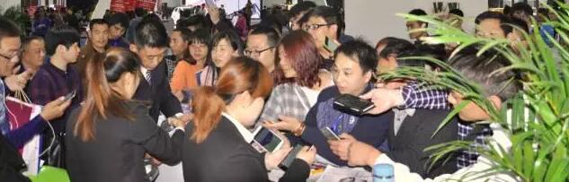 躍迪汽車強勢登錄南京新能源汽車展,引領(lǐng)行業(yè)發(fā)展新軌道