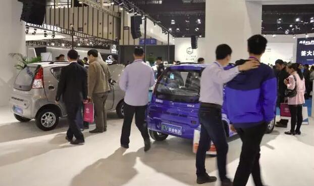 躍迪汽車強勢登錄南京新能源汽車展,引領(lǐng)行業(yè)發(fā)展新軌道