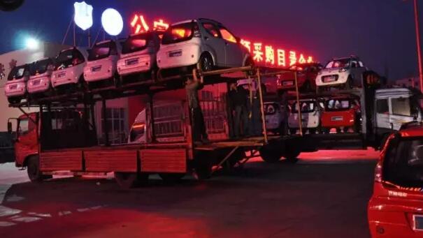 躍迪電動汽車批量發(fā)車四川——安全，節(jié)能，環(huán)保