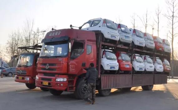 躍迪電動汽車批量發(fā)車四川—彰顯躍迪實(shí)力與魅力