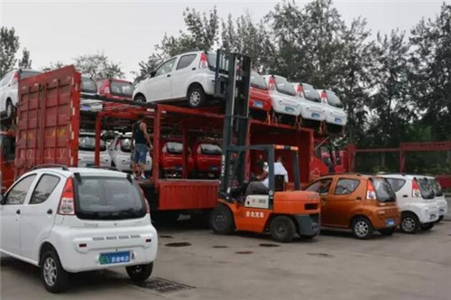 電動(dòng)轎車(chē)