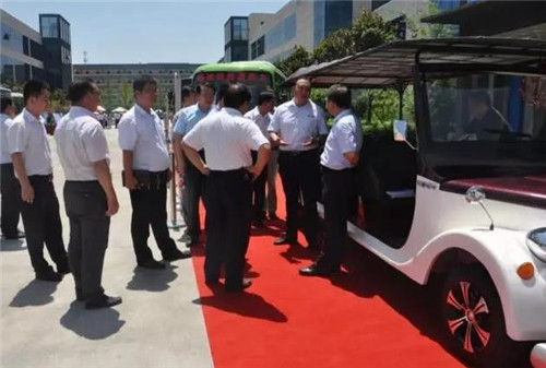 陜西商洛地產(chǎn)工業(yè)品促銷暨工業(yè)穩(wěn)增長推進(jìn)會現(xiàn)場