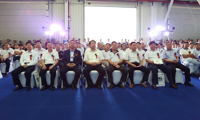 安達爾新能源汽車下線儀式現(xiàn)場