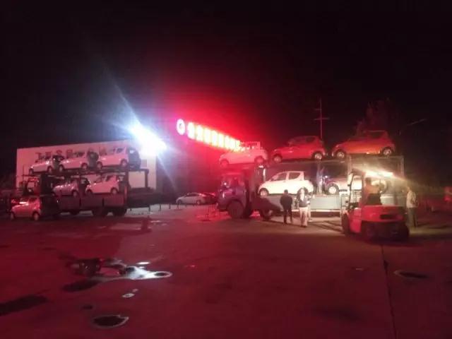  躍迪電動汽車批量裝車完畢準(zhǔn)備發(fā)車