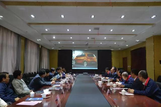 石家莊市市長邢國輝一行到躍迪集團視察調研