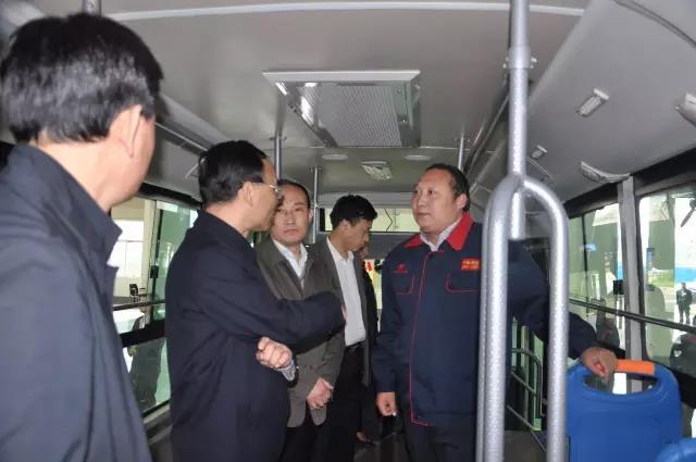 電動(dòng)客車(chē)