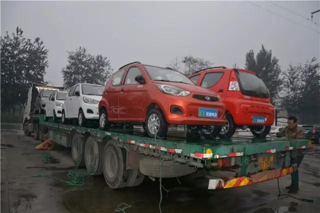 電動(dòng)轎車(chē)