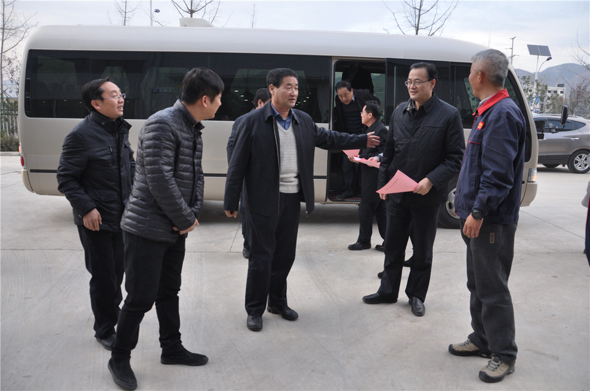 陜西省渭南市人大常委會(huì)黨組書(shū)記、副主任郭勇格