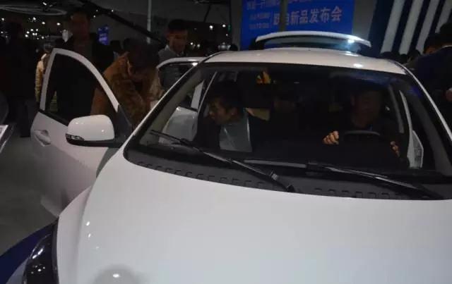 躍迪智能家族集結(jié)亮相鄭州展，萬人見證，共贏未來