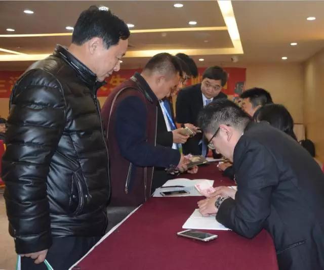 躍迪智能家族集結(jié)亮相鄭州展，萬人見證，共贏未來