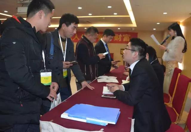 躍迪智能家族集結(jié)亮相鄭州展，萬人見證，共贏未來