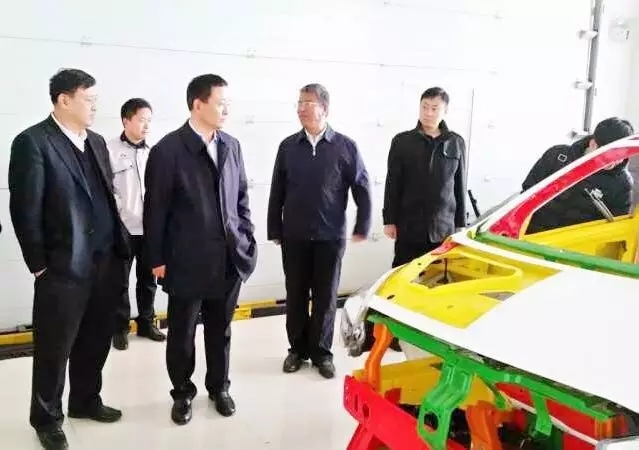 河北省臺(tái)灣同胞聯(lián)誼會(huì)王耀冀會(huì)長(zhǎng)一行蒞臨躍迪集團(tuán)慰問(wèn)臺(tái)灣籍專家