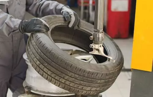 汽車(chē)夏天容易爆胎,是因?yàn)檫@些技巧!