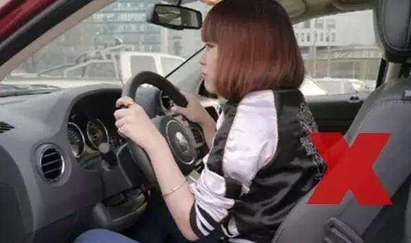 愛護(hù)身體，從正確駕駛姿勢(shì)開始