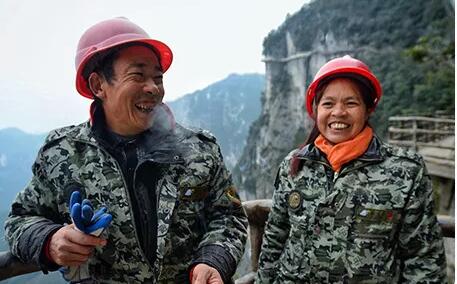 今天，躍迪向平凡而偉大的他們——環(huán)衛(wèi)工人致敬！