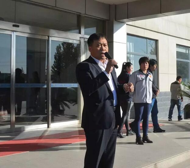 河北科技大學(xué)優(yōu)秀應(yīng)屆畢業(yè)生來(lái)集團(tuán)參觀