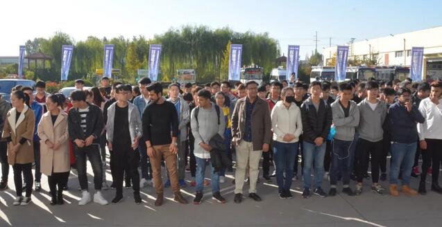 河北科技大學(xué)優(yōu)秀應(yīng)屆畢業(yè)生來(lái)集團(tuán)參觀