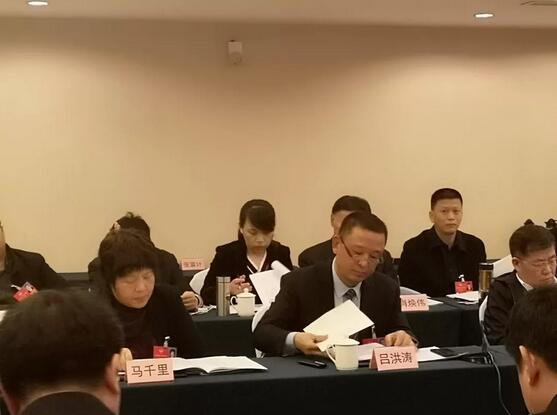 [聚焦兩會]新宇宙董事長:做強新興制造業(yè) 助力消費升級