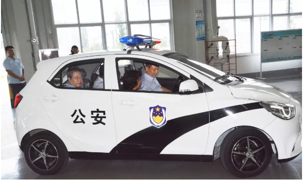 河北省政協(xié)副主席盧曉光，河北省委統(tǒng)戰(zhàn)部副部長、省工商聯(lián)黨組書記郭翠朵率調(diào)研組到躍迪集團開展重點提案督辦調(diào)研