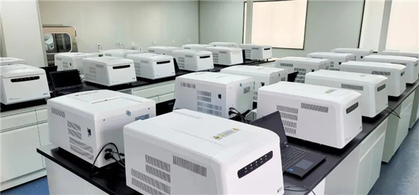 日檢20萬(wàn)人—躍迪核酸檢測(cè)實(shí)驗(yàn)室10天建成，調(diào)試完畢即將投入使用