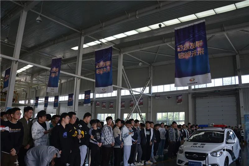 【走出校院 走進企業(yè)】河北科技大學(xué)機械專業(yè)學(xué)生一行到躍迪集團參觀交流