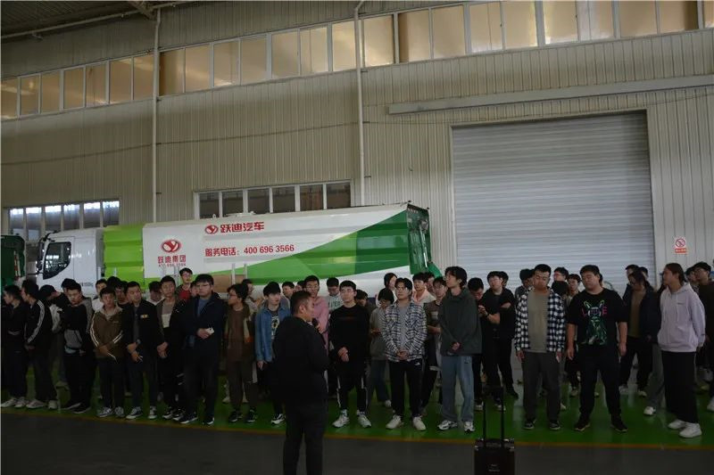 【走出校院 走進企業(yè)】河北科技大學(xué)機械專業(yè)學(xué)生一行到躍迪集團參觀交流