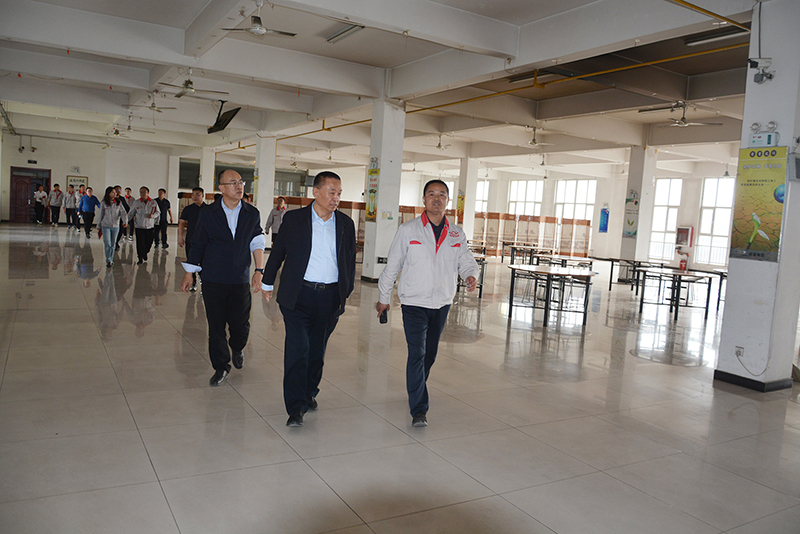 攜手共進(jìn)/合作共贏/奇瑞集團(tuán)領(lǐng)導(dǎo)一行蒞臨躍迪集團(tuán)考察交流